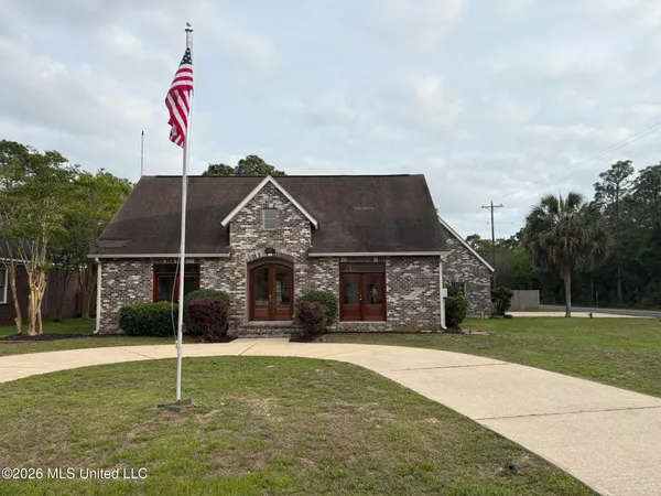 $524,900 | 5601 Woody End Road, Ocean Springs, MS 39564