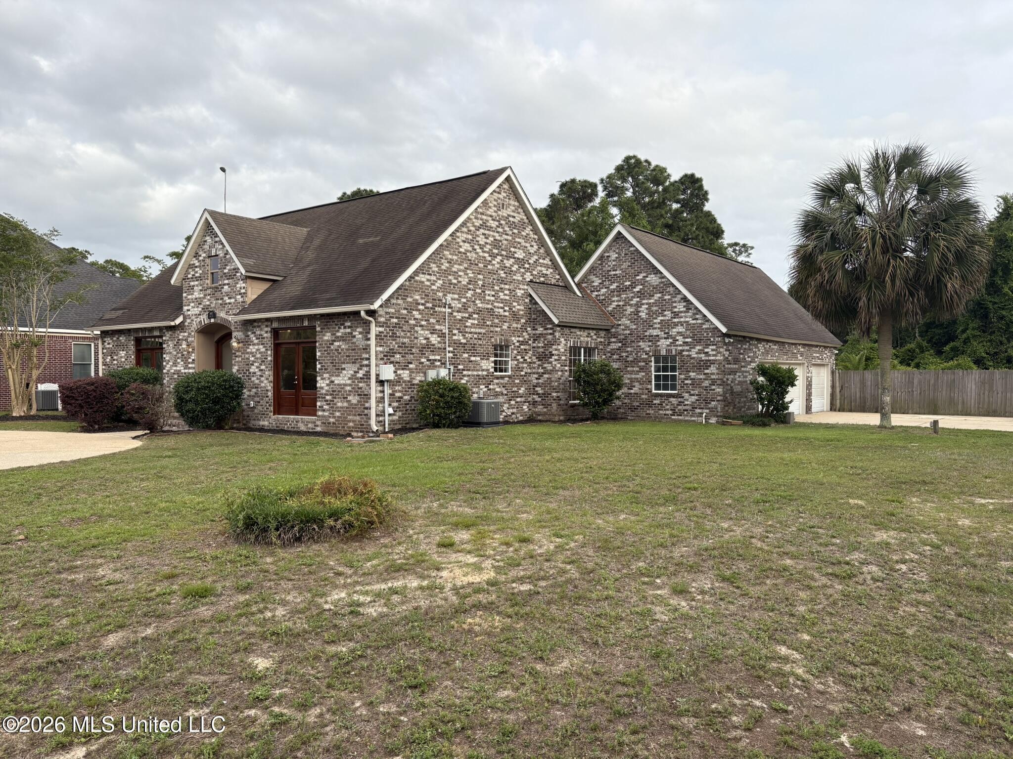 5601 Woody End Road Ocean Springs, MS 39564 - Photo 2 of 55 IMG_3940