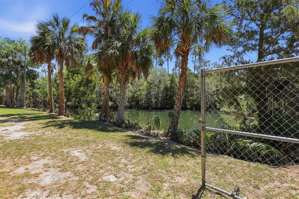 6240 Colony Circle Weeki Wachee, FL 34607 - Photo 4 of 15