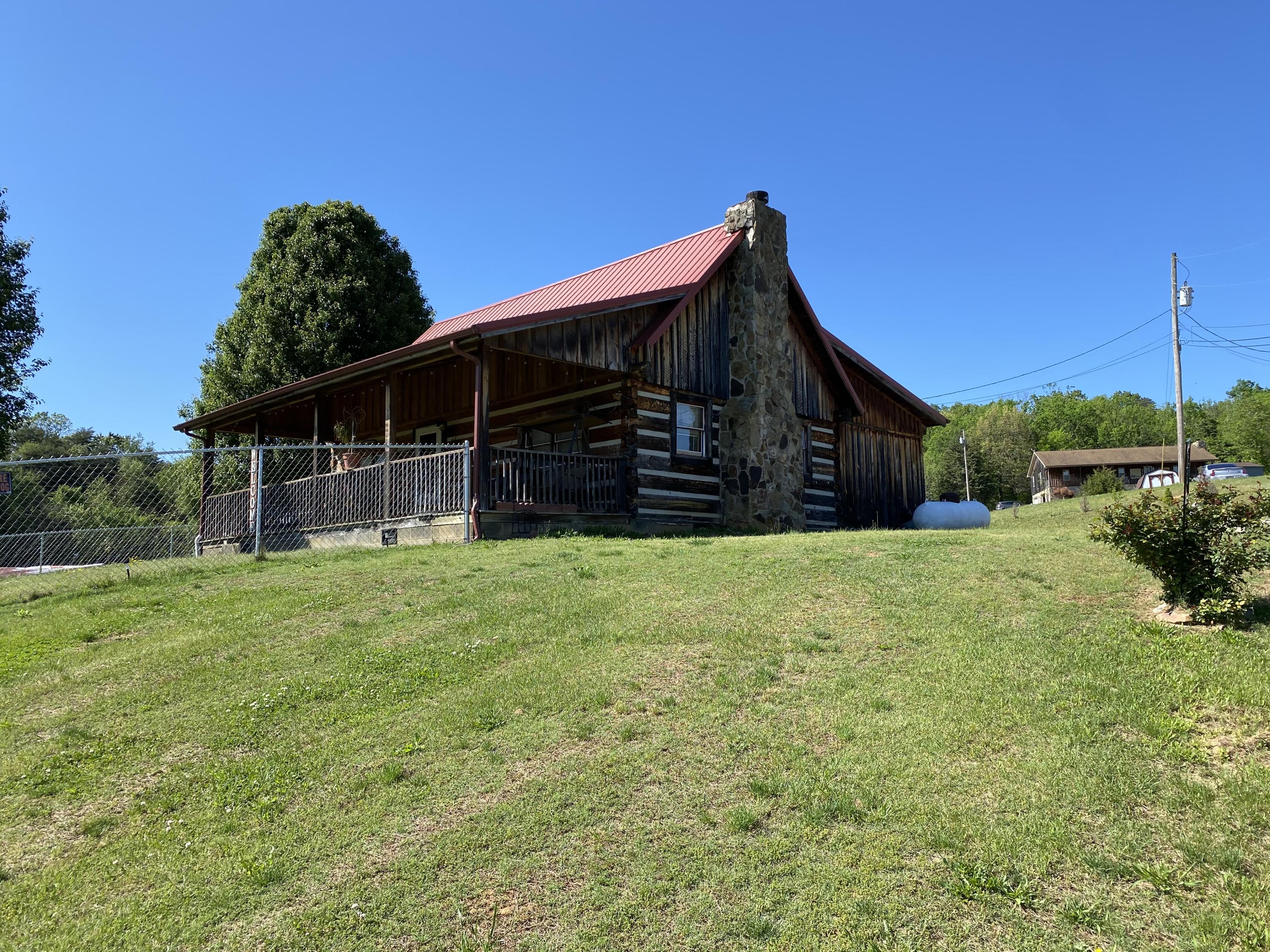 605 Wykle Road Greeneville, TN 37743 - Photo 3 of 17 75A7F1FF-22C1-4D14-B4CE-9B6F85264904
