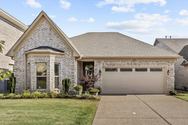 $368,900 | 395 St Andrews Drive, Oakland, TN 38060