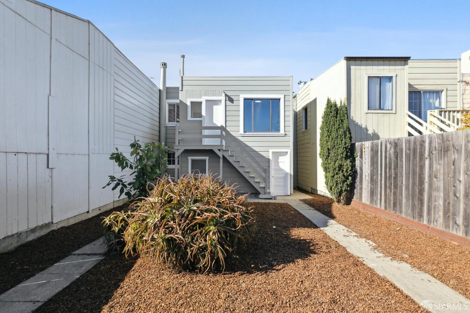 686 29th Avenue San Francisco, CA 94121 - Photo 61 of 69 a view of a house with a balcony