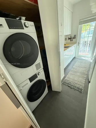 $2,600 | 901 Meridian Avenue, Unit 201, Miami Beach, FL 33139