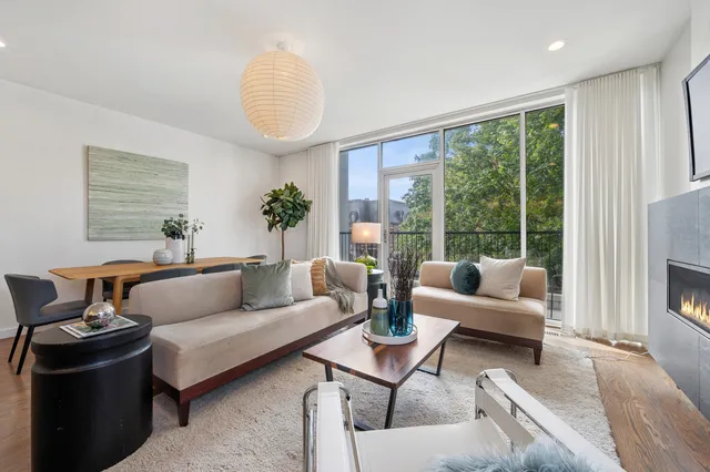 $725,000 | 2237 North Hoyne Avenue, Unit 3N, Chicago, IL 60647