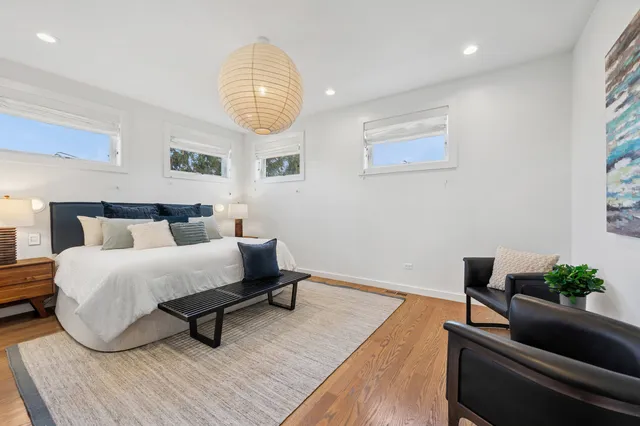 $725,000 | 2237 North Hoyne Avenue, Unit 3N, Chicago, IL 60647