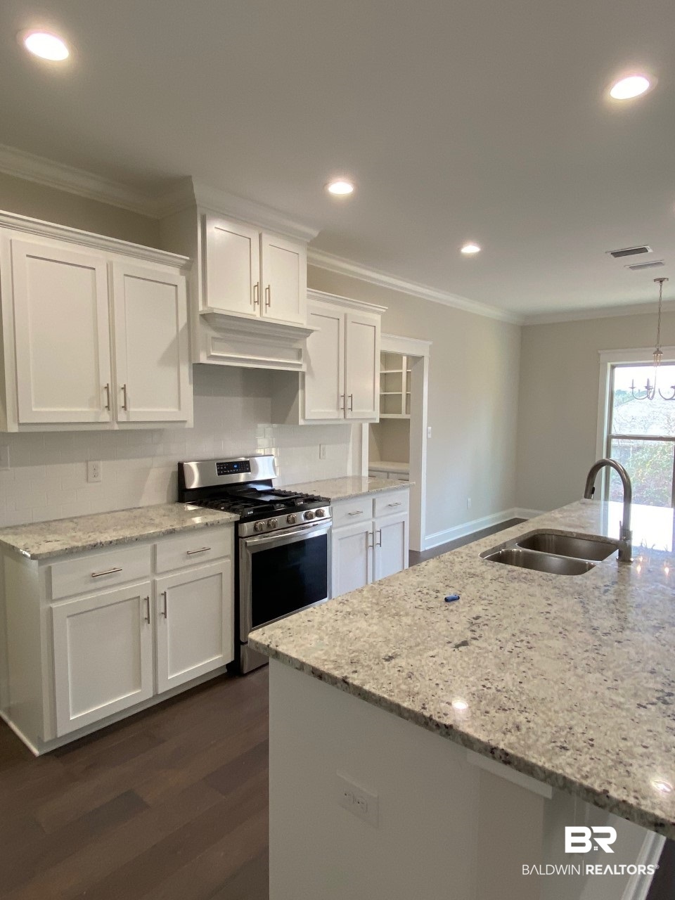 8727 Rosedown Lane Daphne, AL 36526 - Photo 7 of 35 Kitchen