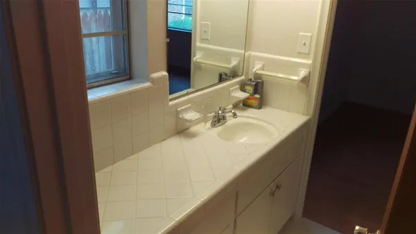 $2,350 | 514 South Lois Lane, Richardson, TX 75081