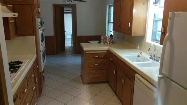 $2,400 | 514 South Lois Lane, Richardson, TX 75081
