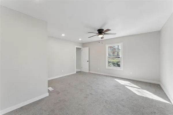 $159,000 | 5822 Agnes Avenue, Kansas City, MO 64130