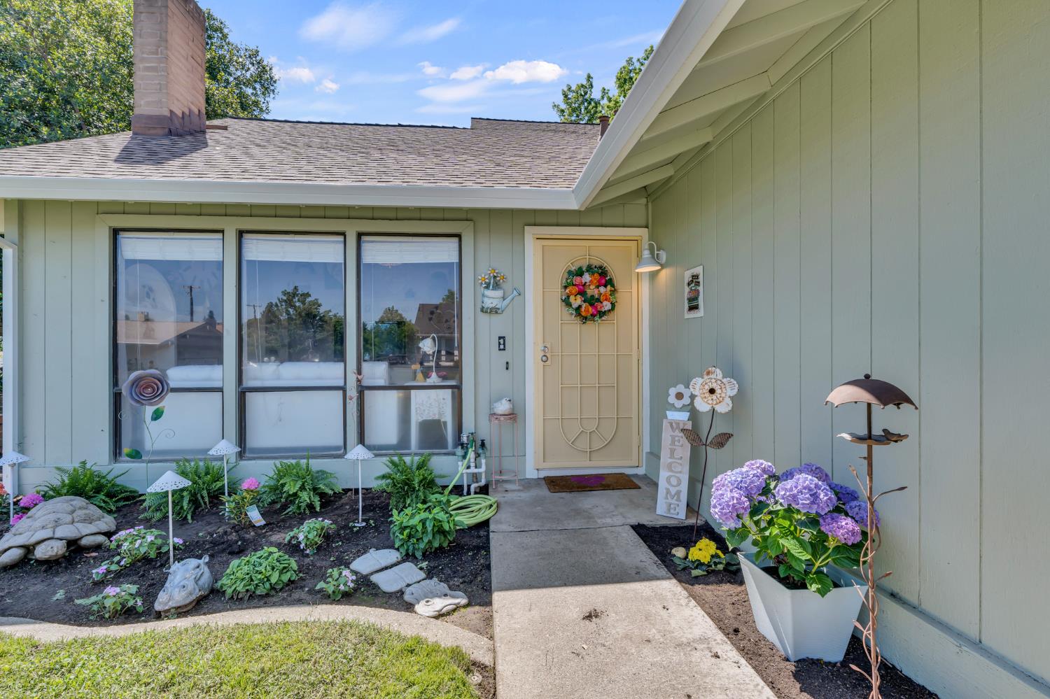 6212 Chapel View Lane Citrus Heights, CA 95621 - Photo 8 of 59