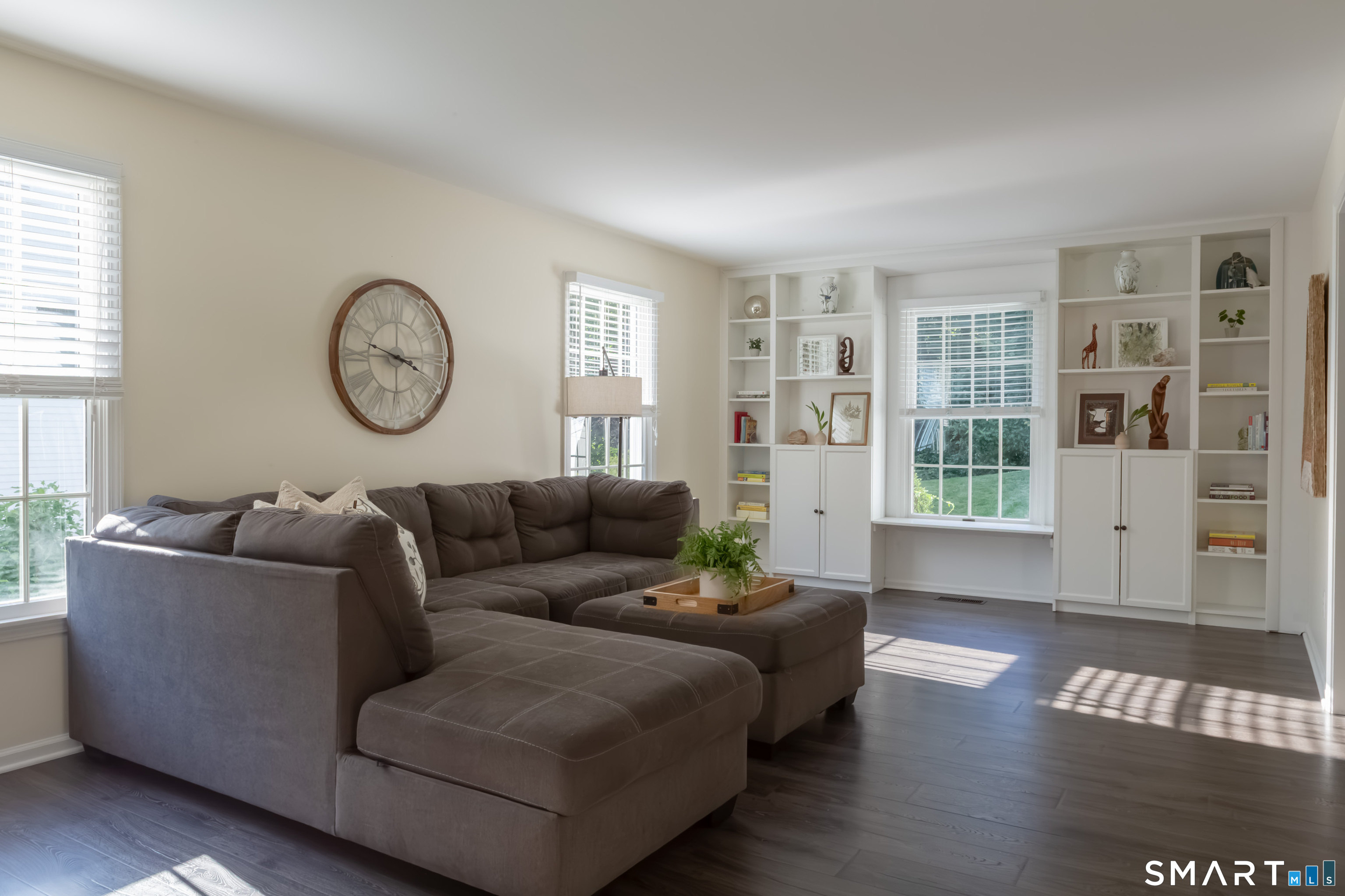 30 Crested Ridge Court Stratford, CT 06614 - Photo 4 of 38
