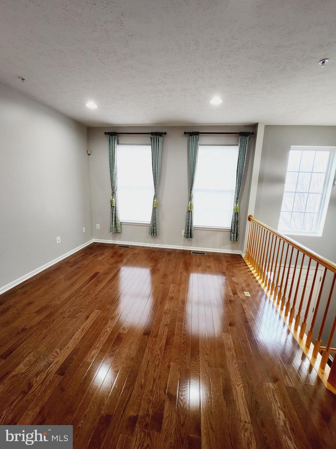 9734 Luguna Road Middle River, MD 21220 - Photo 8 of 36 living room