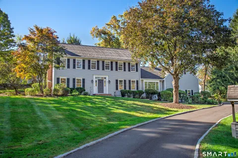 $1,450,000 | 15 Schoolhouse Place, Ridgefield, CT 06877