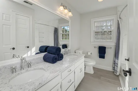 $1,450,000 | 15 Schoolhouse Place, Ridgefield, CT 06877