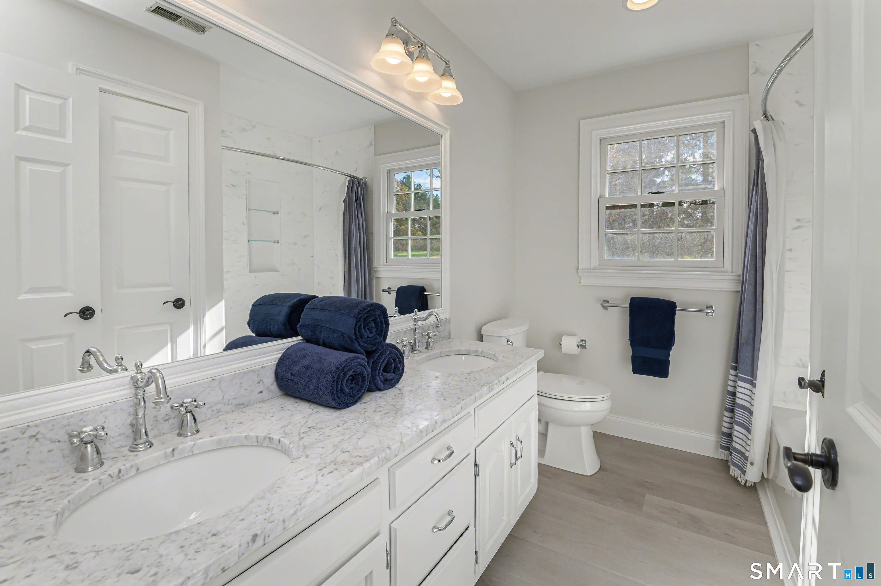 15 Schoolhouse Place Ridgefield, CT 06877 - Photo 18 of 40