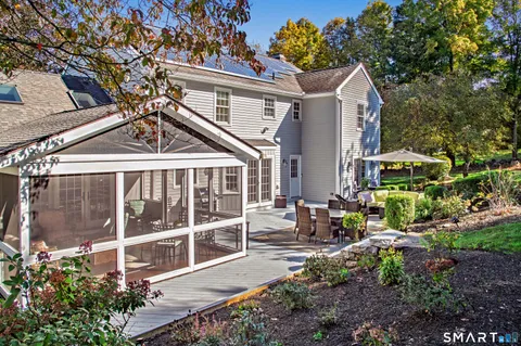 $1,450,000 | 15 Schoolhouse Place, Ridgefield, CT 06877