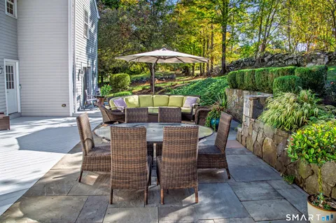 $1,450,000 | 15 Schoolhouse Place, Ridgefield, CT 06877