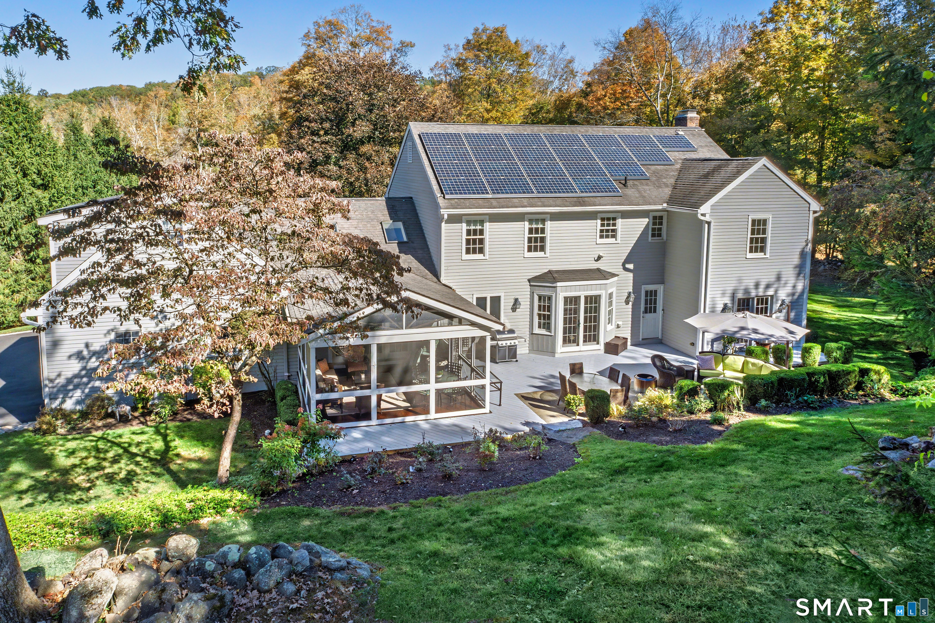 15 Schoolhouse Place Ridgefield, CT 06877 - Photo 3 of 40