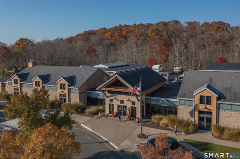 $1,450,000 | 15 Schoolhouse Place, Ridgefield, CT 06877