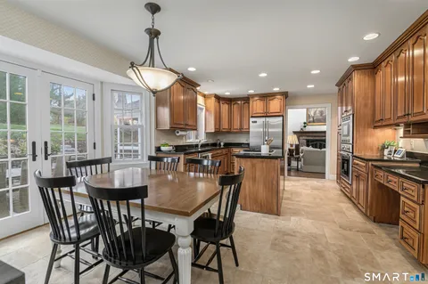 $1,450,000 | 15 Schoolhouse Place, Ridgefield, CT 06877