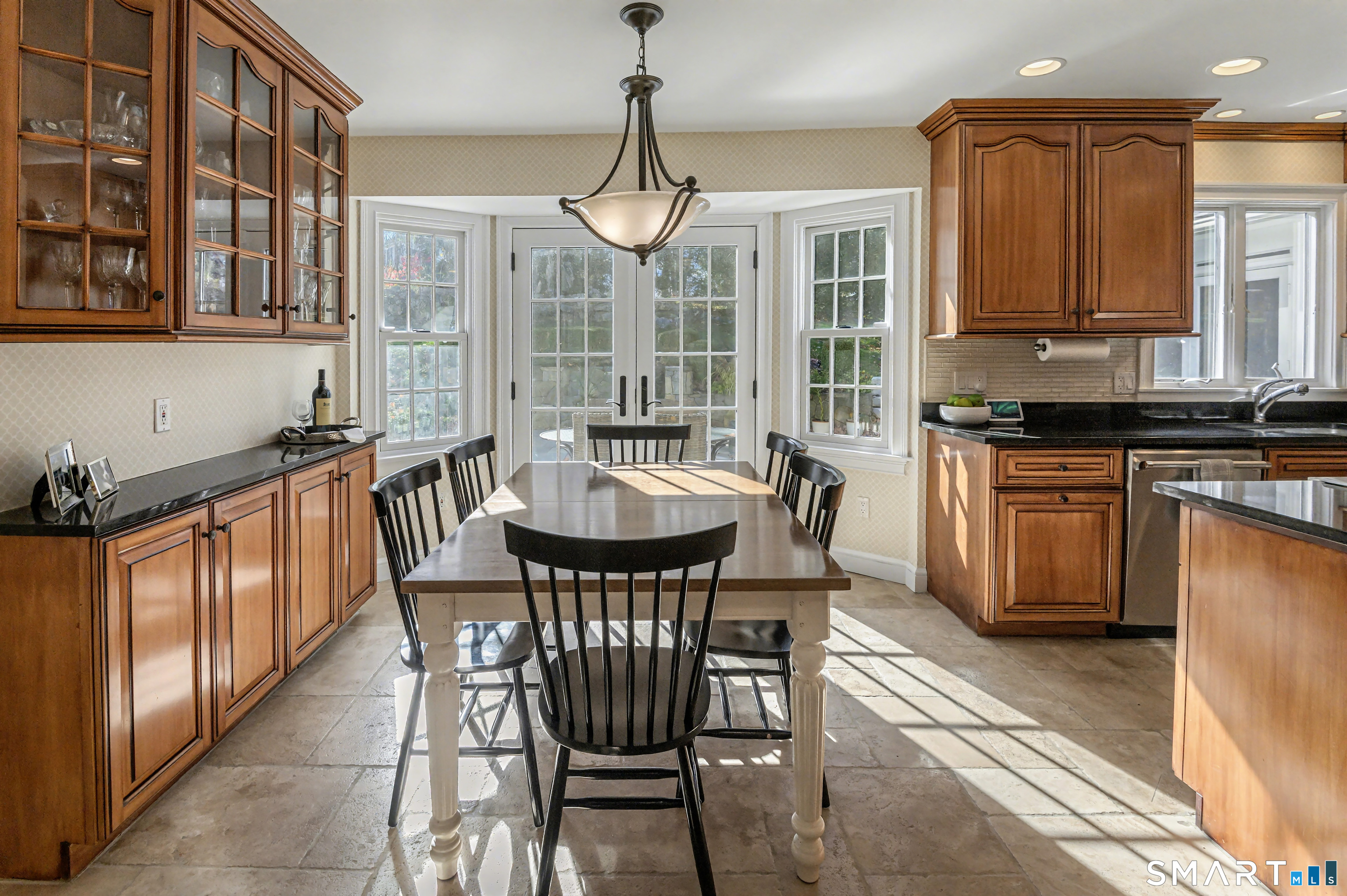 15 Schoolhouse Place Ridgefield, CT 06877 - Photo 7 of 40