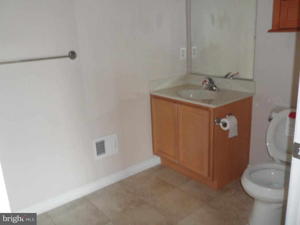 2015 Baythorne Road Prince Frederick, MD 20678 - Photo 10 of 15 Bath