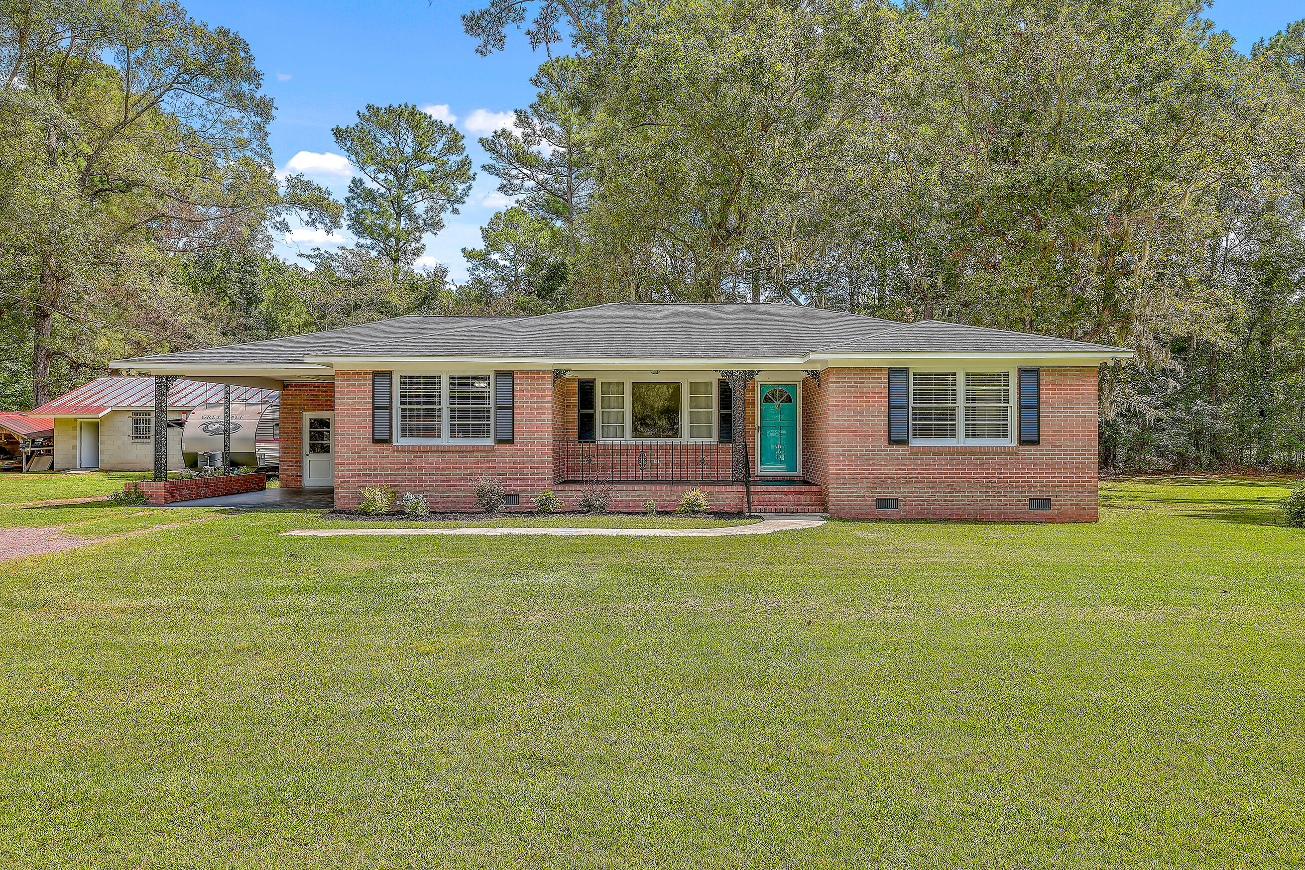 1190 Jedburg Road Summerville, SC 29486 - Photo 1 of 38 ZYN_4400_1_2_3_4_5_6