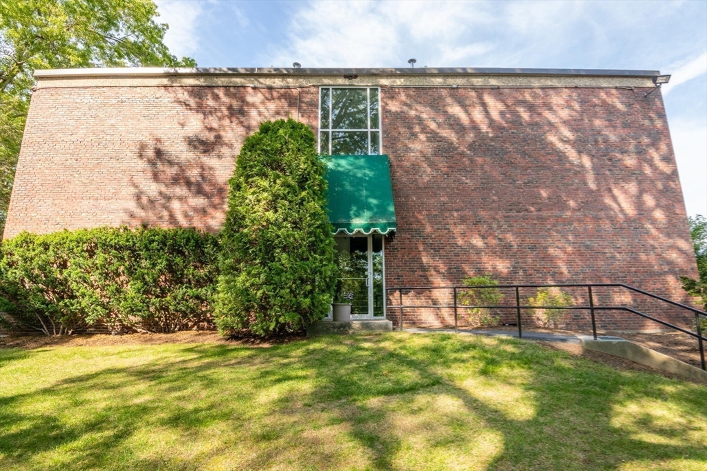1202 Greendale Avenue, Unit 133 Needham, MA 02492 - Photo 24 of 25