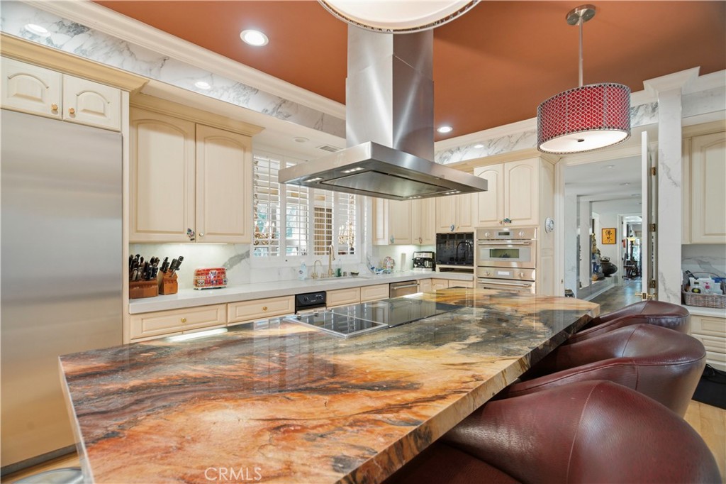 1 Royal St George Road Newport Beach, CA 92660 - Photo 10 of 65
