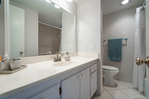 $214,900 | 250 Northeast 20th Street, Unit 5260, Boca Raton, FL 33431