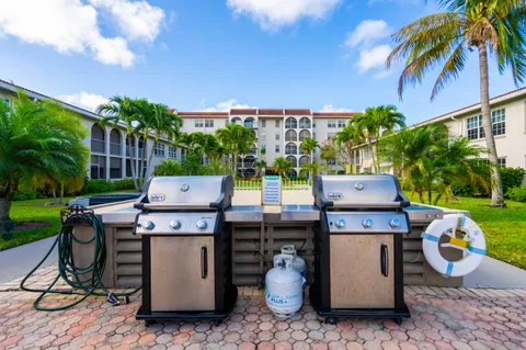$214,900 | 250 Northeast 20th Street, Unit 5260, Boca Raton, FL 33431