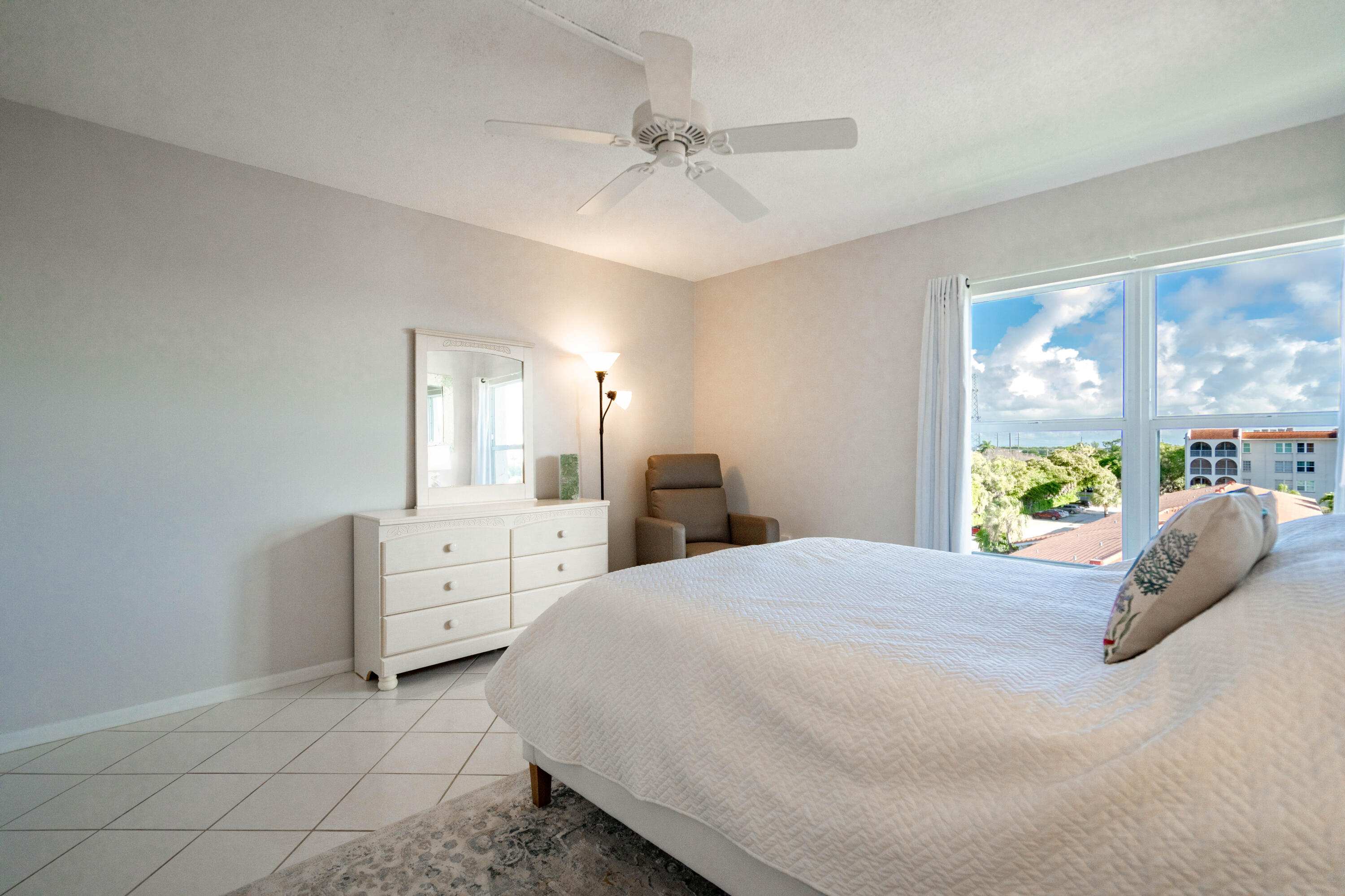 250 Northeast 20th Street, Unit 5260 Boca Raton, FL 33431 - Photo 27 of 42 DSC07571