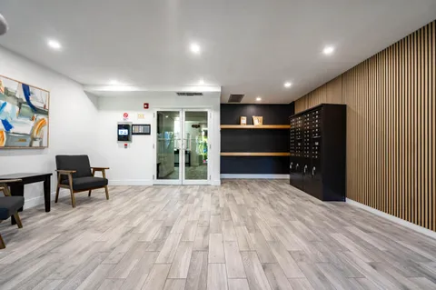 $214,900 | 250 Northeast 20th Street, Unit 5260, Boca Raton, FL 33431