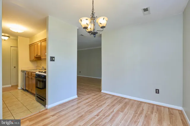 $1,775 | 8302 Tobin Road, Unit 11, Annandale, VA 22003