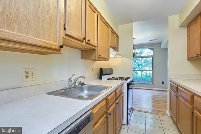 $1,775 | 8302 Tobin Road, Unit 11, Annandale, VA 22003