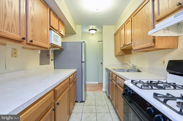 $1,775 | 8302 Tobin Road, Unit 11, Annandale, VA 22003