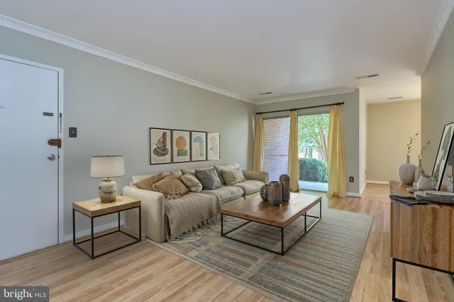 $1,775 | 8302 Tobin Road, Unit 11, Annandale, VA 22003