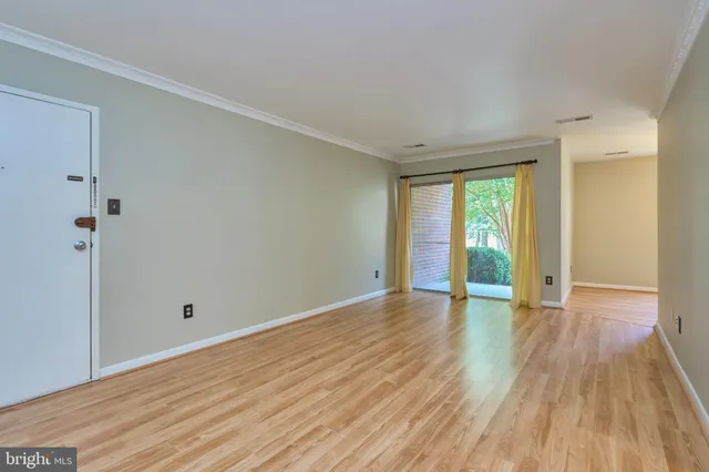 $1,775 | 8302 Tobin Road, Unit 11, Annandale, VA 22003