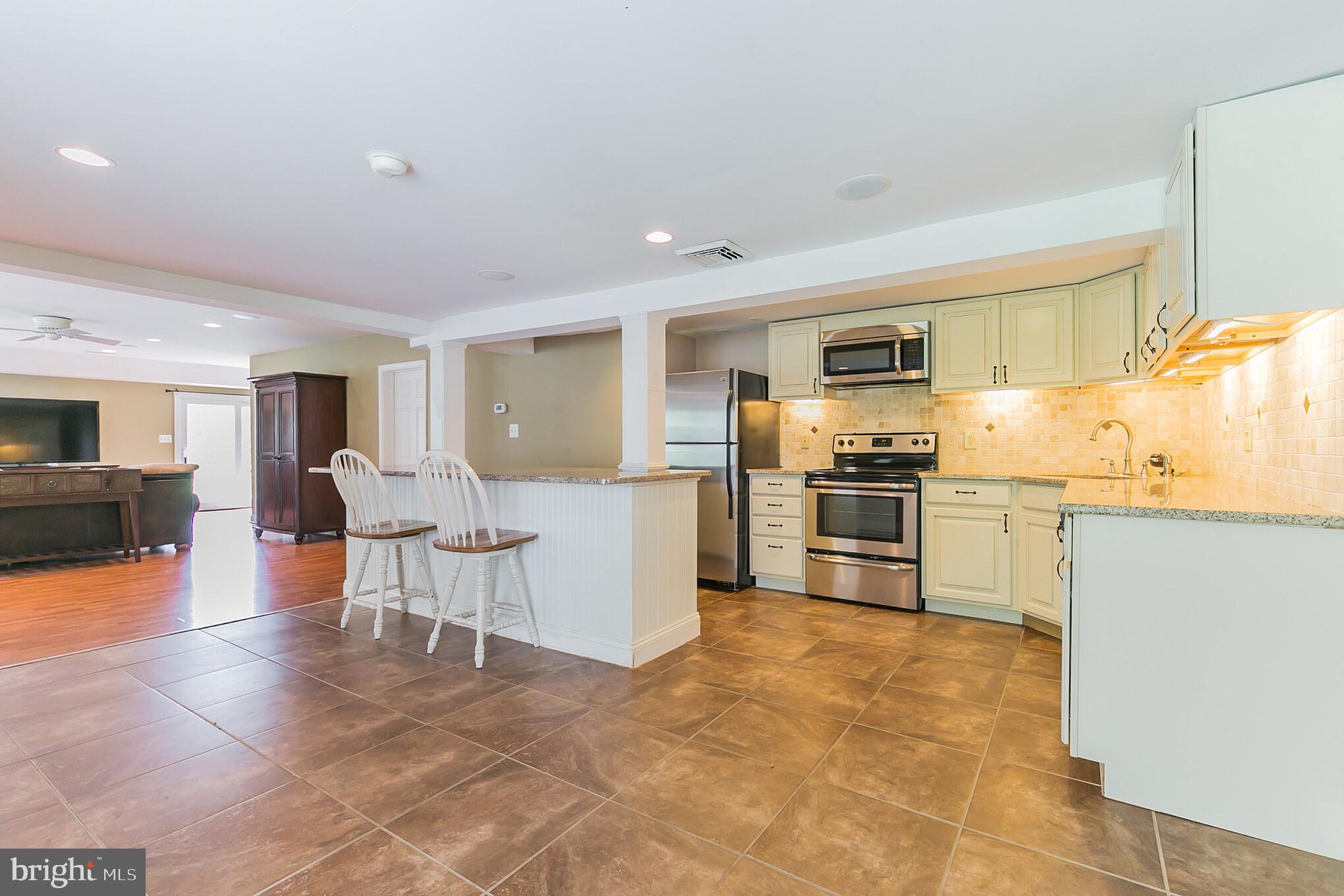 324 Deep Run Road Perkasie, PA 18944 - Photo 5 of 28 Gourmet Kitchen + Island
