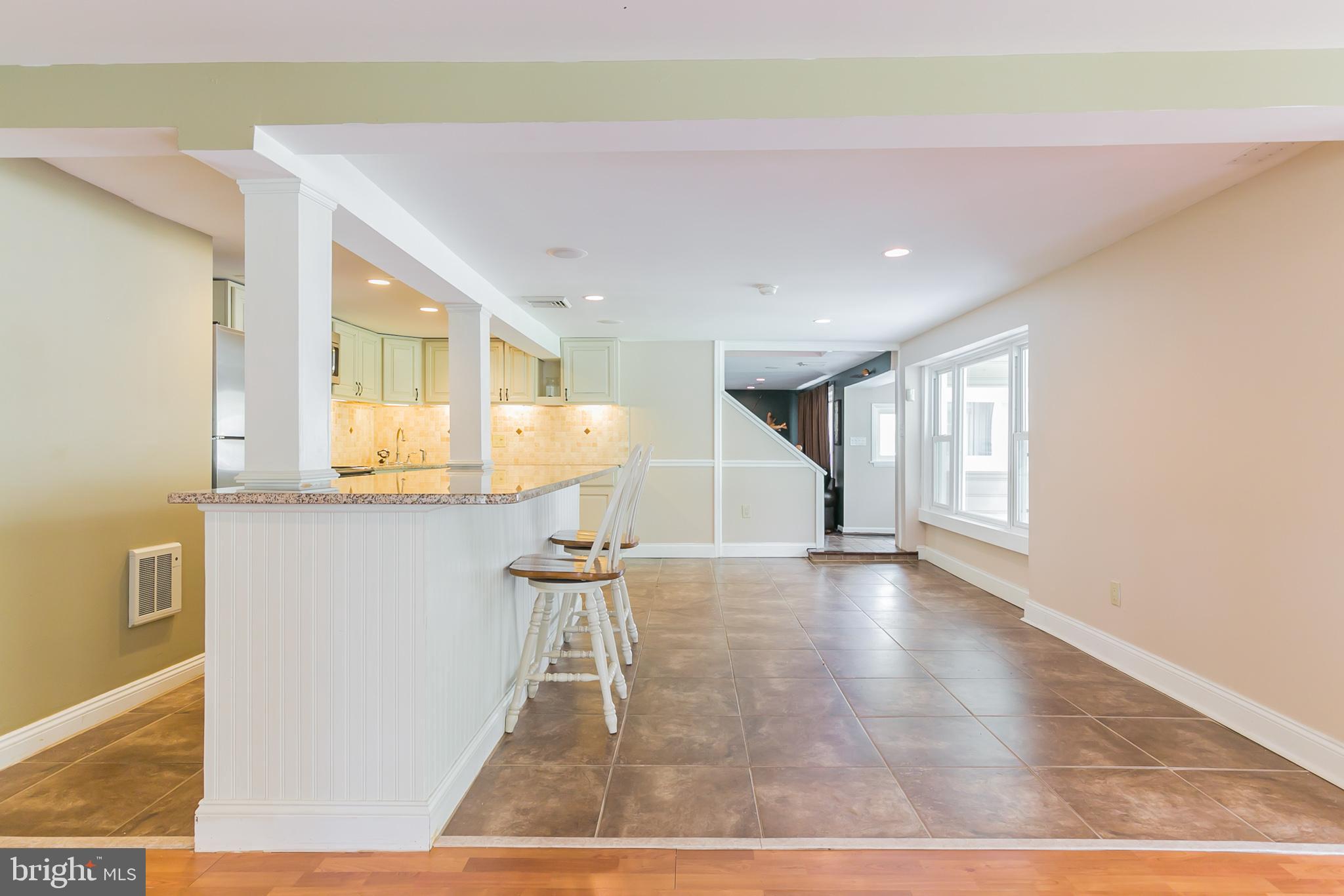 324 Deep Run Road Perkasie, PA 18944 - Photo 7 of 28 Breakfast Bar