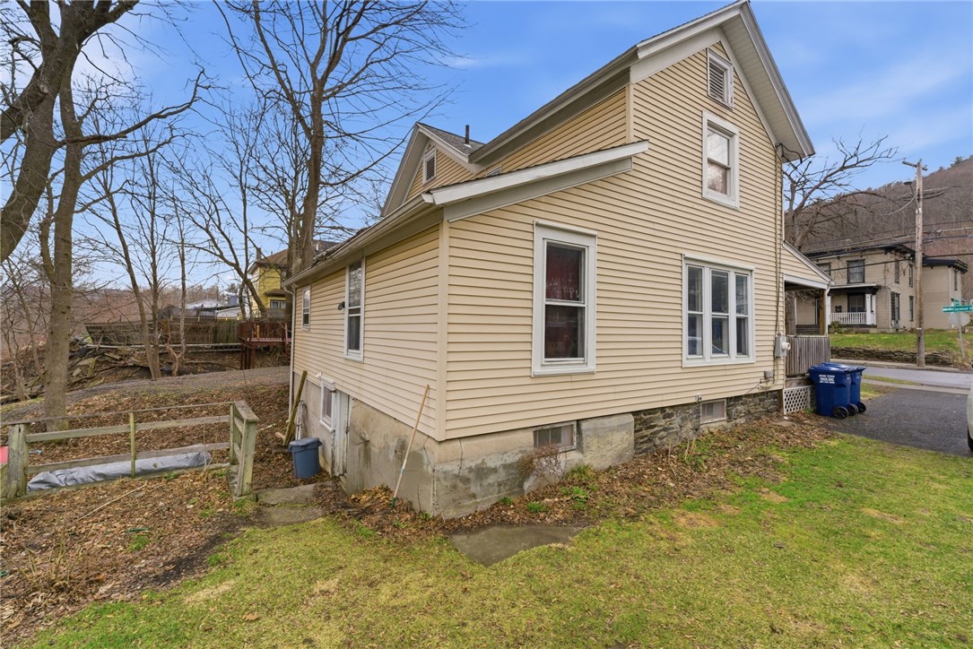 267 Chestnut Street Oneonta, NY 13820 - Photo 2 of 29