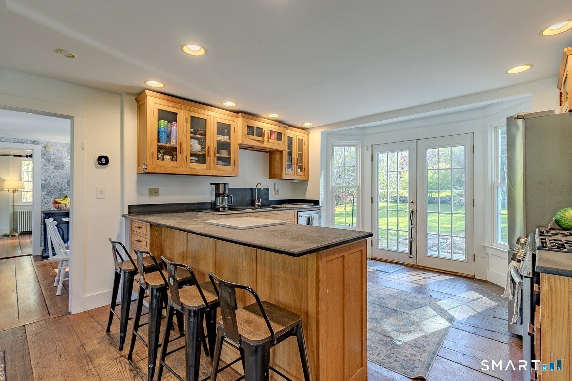 700 Watertown Road Middlebury, CT 06762 - Photo 13 of 40