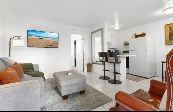 $1,625 | 820 Northeast 16th Avenue, Unit 3, Fort Lauderdale, FL 33304