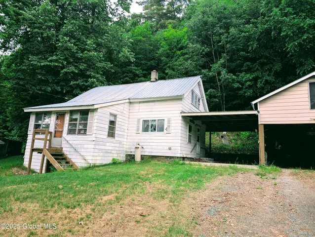 $65,000 | 87 Stone Street, Moriah, NY 12974
