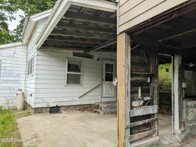 $65,000 | 87 Stone Street, Moriah, NY 12974