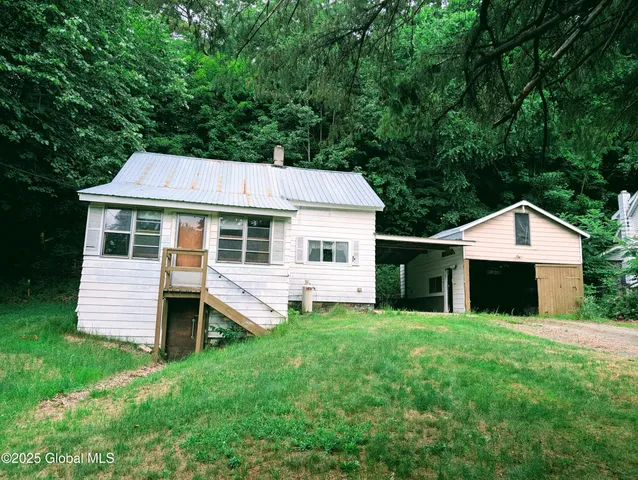 $65,000 | 87 Stone Street, Moriah, NY 12974