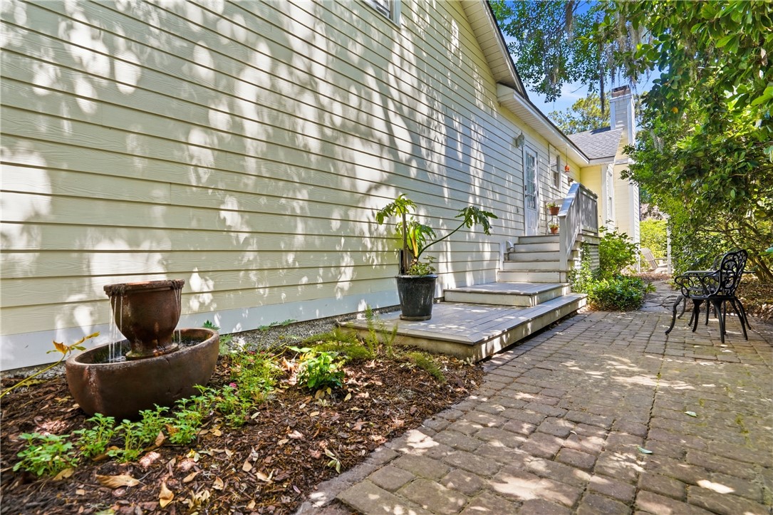 401 Colley Lane St. Simons Island, GA 31522 - Photo 24 of 27 Soothing Water Feature