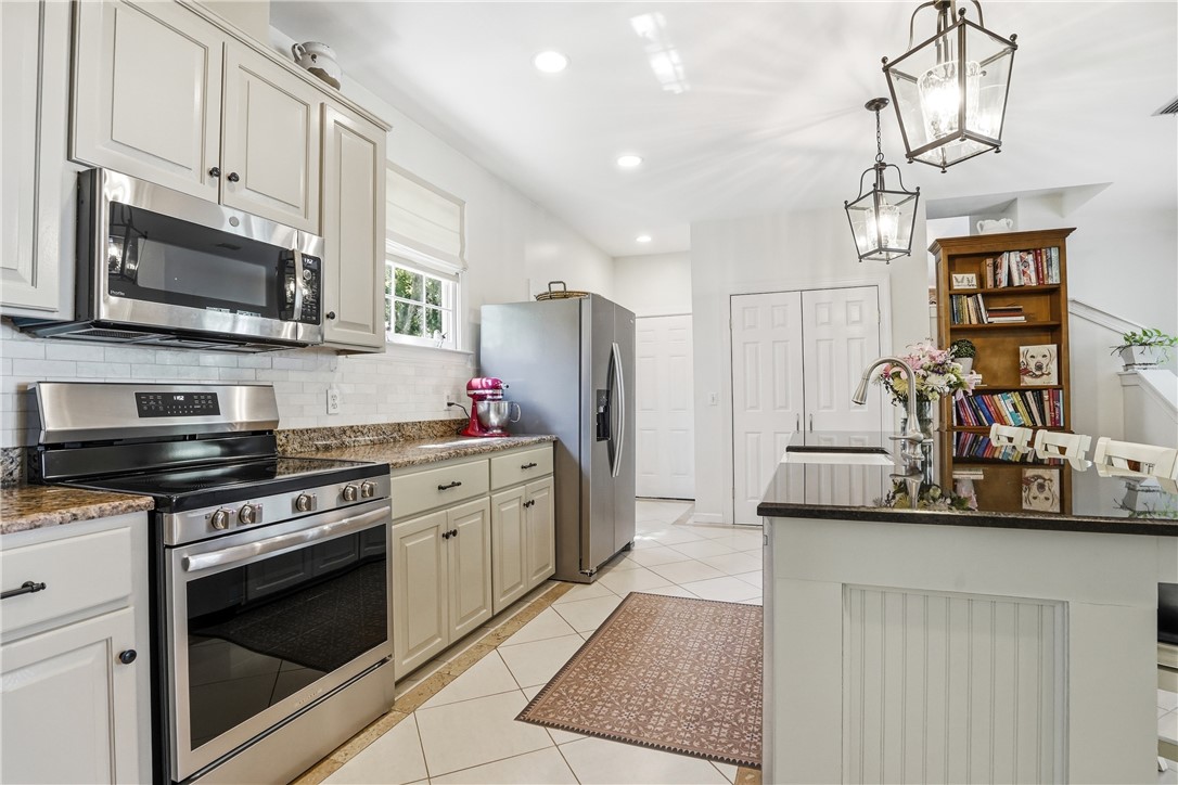 401 Colley Lane St. Simons Island, GA 31522 - Photo 8 of 27 View 2 of Kitchen