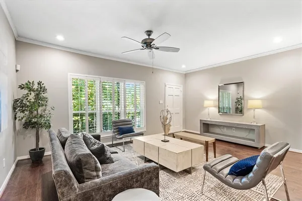 $275,000 | 4403 Bellaire Drive South, Unit 224S, Fort Worth, TX 76109