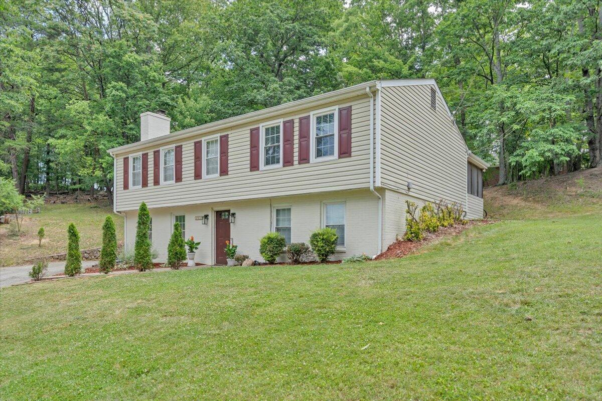 3030 Sedgefield Road Southwest Roanoke, VA 24018 - Photo 46 of 49 44-MIB06894-R5